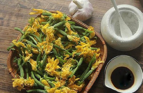Cứ tưởng quả này to mới ăn được, ai ngờ lúc bé tí đem xào được món chống lão hoá, tăng miễn dịch - Ảnh 1. Cứ tưởng quả này to mới ăn được, ai ngờ lúc bé tí đem xào được món chống lão hoá, tăng miễn dịch - Ảnh 1.