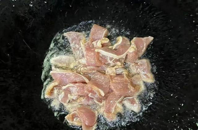 Loại rau "bảo bối" của chị em, giúp ngừa lão hóa, tăng ham muốn, xào qua cũng thành món ngon - Ảnh 7.