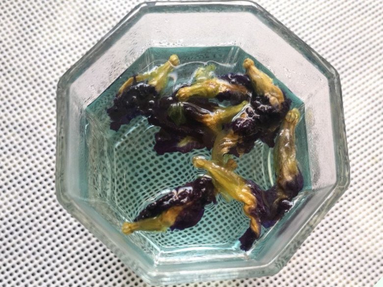 Hoa mọc bờ rào được ví như “phẩm màu” tự nhiên, giá 1 triệu đồng/kg, mua về nấu nhớ 3 điều kẻo hại thân - Ảnh 4.