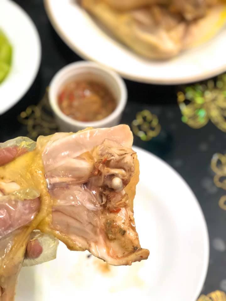 Luộc gà bằng nước lạnh hay nước sôi, làm sai khiến gà luộc mất ngon - Ảnh 6. Luộc gà bằng nước lạnh hay nước sôi, làm sai khiến gà luộc mất ngon - Ảnh 6.