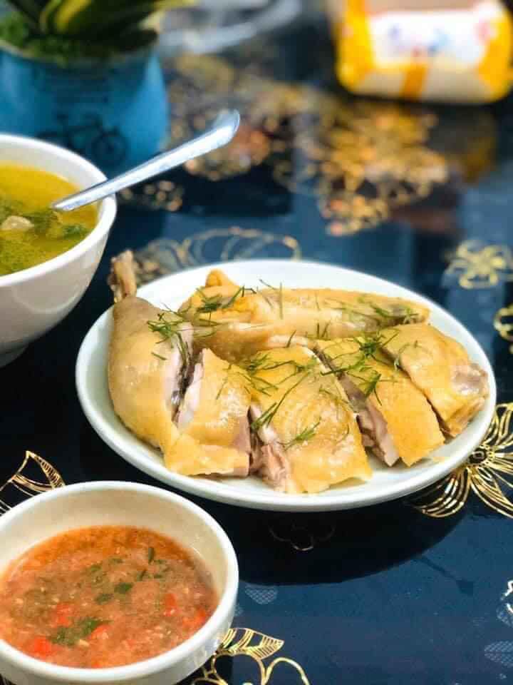 Luộc gà bằng nước lạnh hay nước sôi, làm sai khiến gà luộc mất ngon - Ảnh 5. Luộc gà bằng nước lạnh hay nước sôi, làm sai khiến gà luộc mất ngon - Ảnh 5.