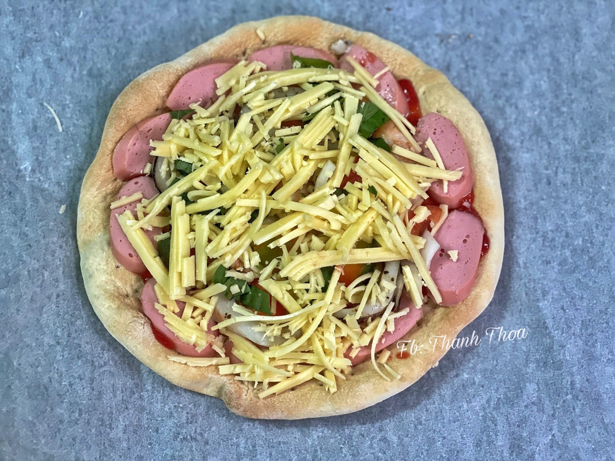 Tự làm món Pizza hải sản bằng nồi chiên không dầu ngon như ở tiệm - Ảnh 4. Tự làm món Pizza hải sản bằng nồi chiên không dầu ngon như ở tiệm - Ảnh 4.
