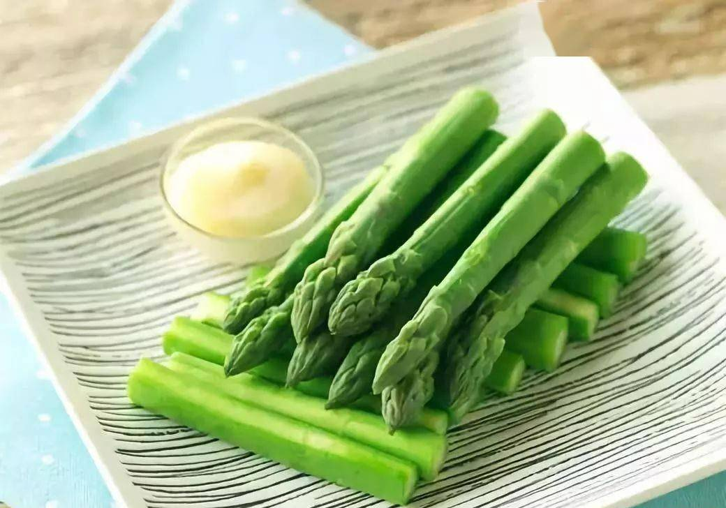 Loại rau "nữ hoàng giữ dáng", bổ hơn khoai môn, nhuận tràng hơn khoai lang, ăn 3 lần/tuần người đẹp, eo thon - Ảnh 1.