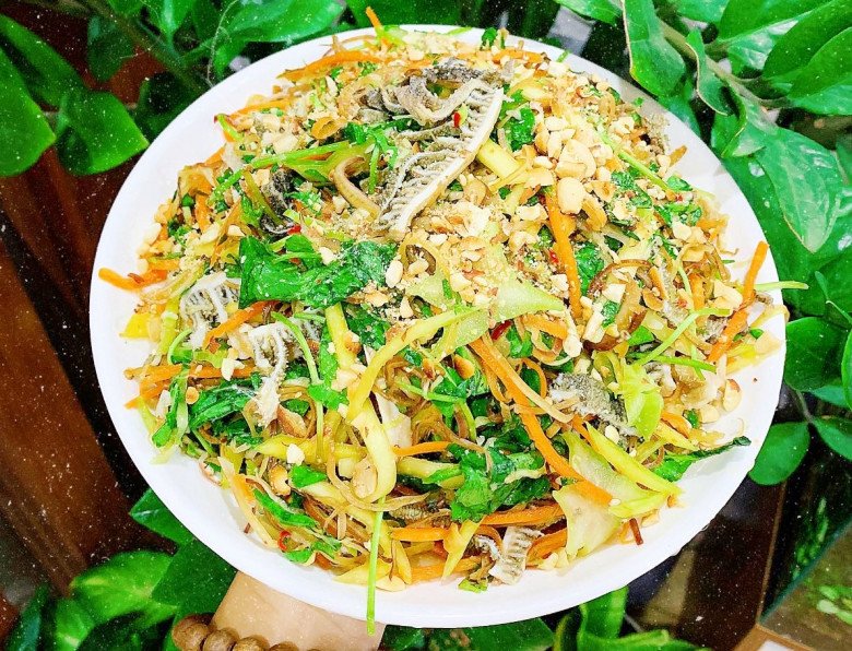 Phần đen xì của bò ai ngửi mùi cũng bỏ chạy, đem bóp nộm thế này lại tươi mát, giòn ngon - Ảnh 11. Phần đen xì của bò ai ngửi mùi cũng bỏ chạy, đem bóp nộm thế này lại tươi mát, giòn ngon - Ảnh 11.