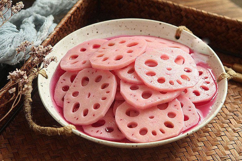 Loại củ sống ngập trong bùn, thân trắng toát, siêu giàu vitamin làm kiểu này vừa ngon lại giòn sần sật, giải nhiệt ngày hè - Ảnh 6.