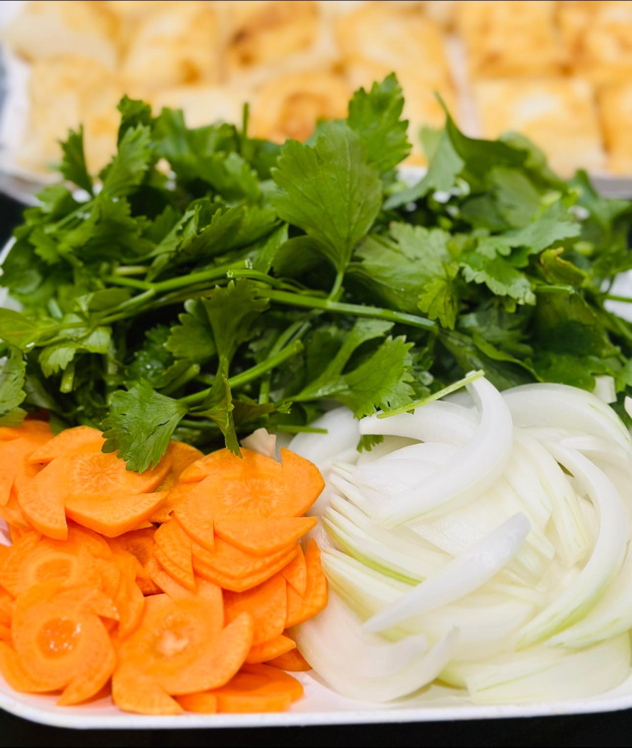 Lạ miệng hấp dẫn với món phở chiên phồng - Ảnh 2.