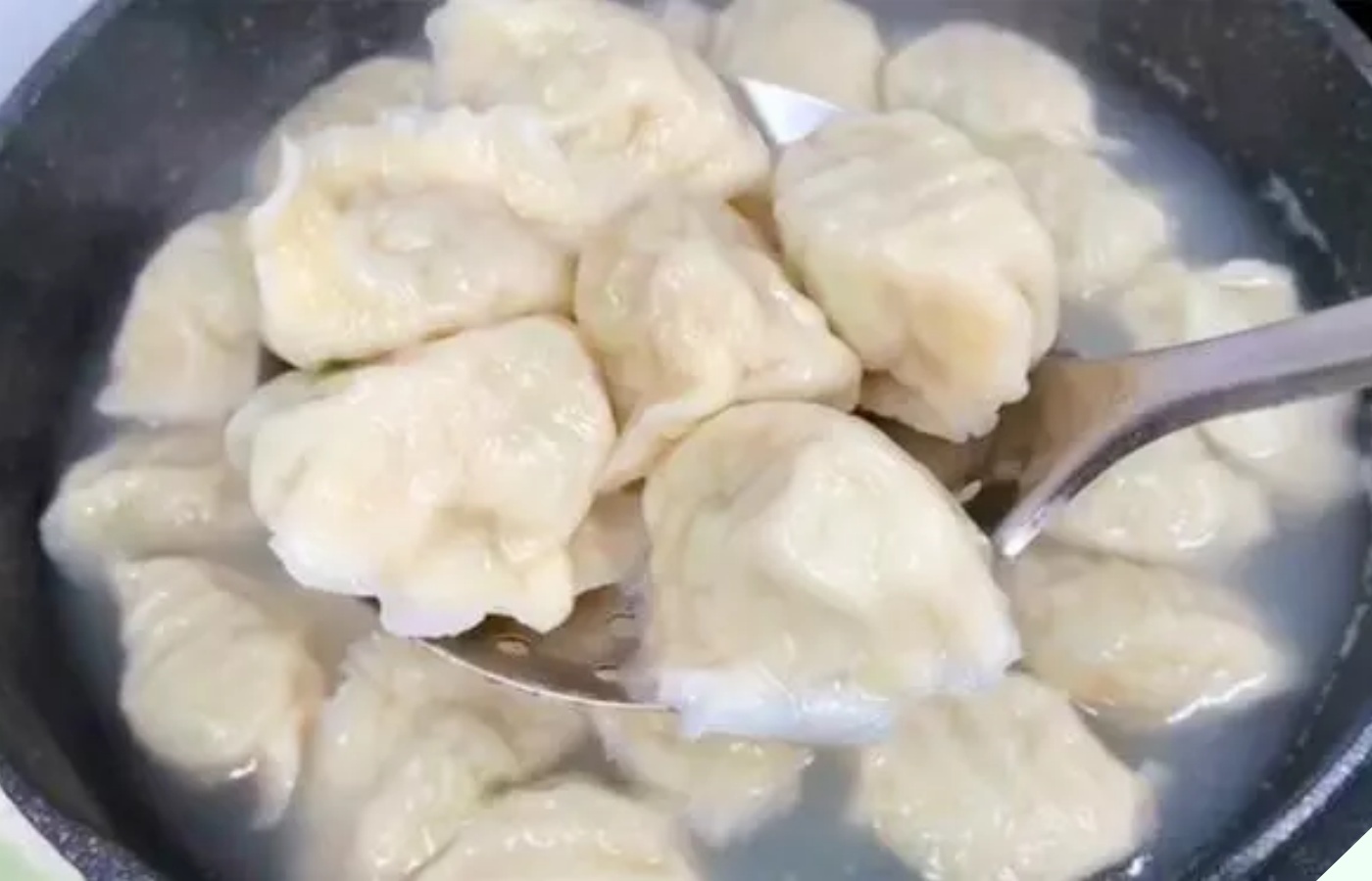 Loại rau rẻ bèo được ví như thuốc khỏe xương, nấu món gì cũng bổ, trẻ cao lớn, già chắc xương - Ảnh 8.
