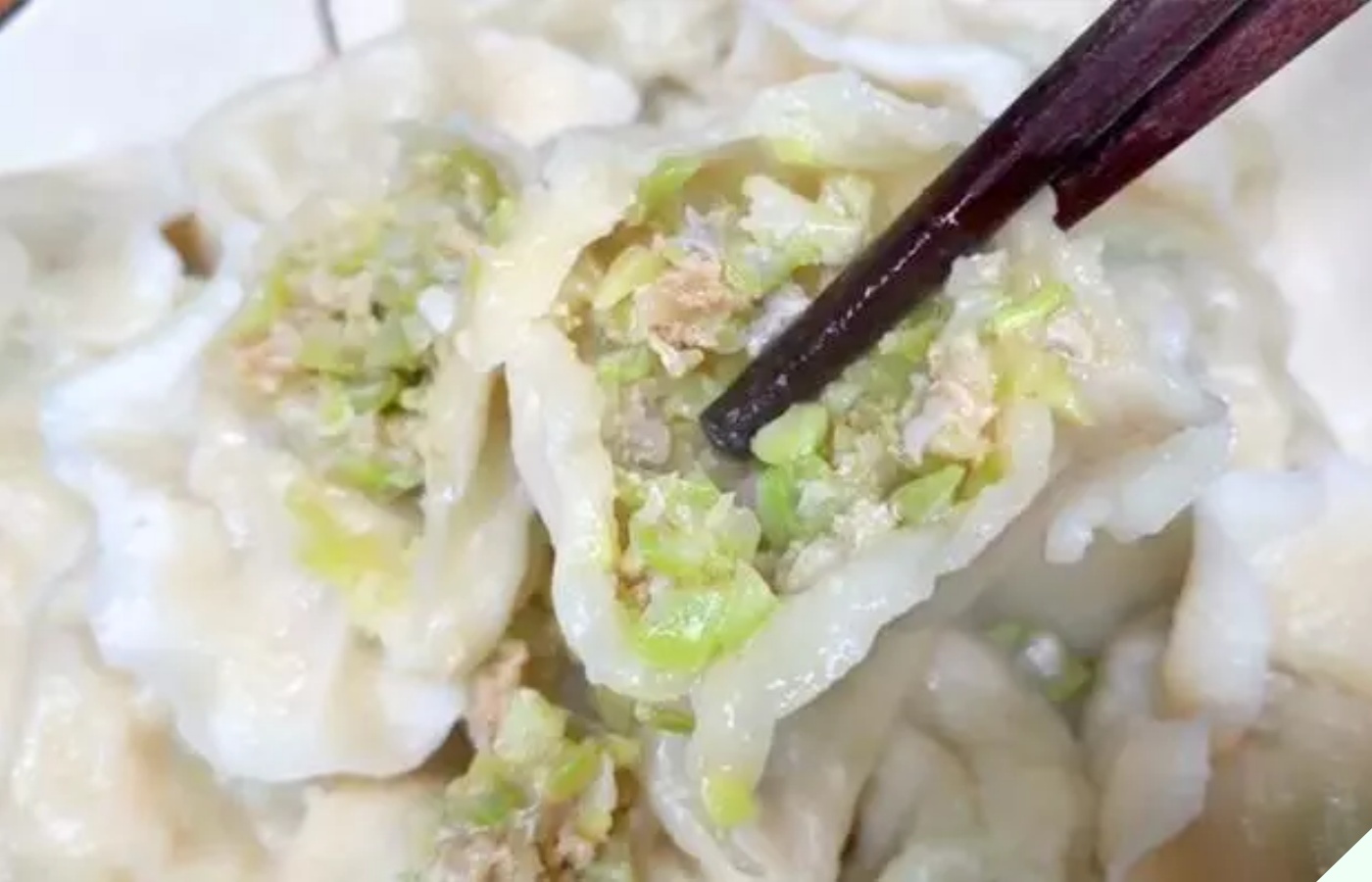 Loại rau rẻ bèo được ví như thuốc khỏe xương, nấu món gì cũng bổ, trẻ cao lớn, già chắc xương - Ảnh 9.