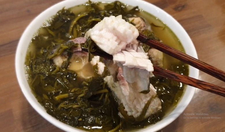 Cứ tưởng trồng chỉ để lấy củ ai ngờ lá của cây này cực ngon, nấu chung với con giàu đạm được món bổ từ - Ảnh 15.