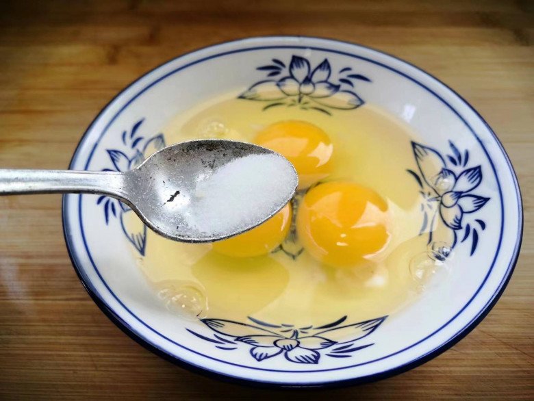 Toàn thân cây này đều ăn được, phần lá bổ nhất đem xào trứng dinh dưỡng tăng gấp bội - Ảnh 3.