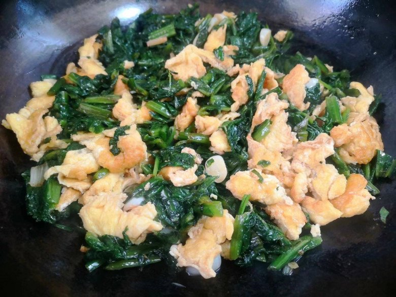 Toàn thân cây này đều ăn được, phần lá bổ nhất đem xào trứng dinh dưỡng tăng gấp bội - Ảnh 6.