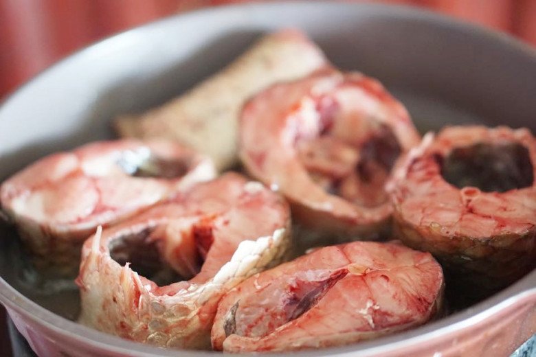 Loại quả quê chát xít xưa không mấy ai ăn giờ được săn đón, làm đủ món ngon mà giá vẫn cực rẻ - Ảnh 2.