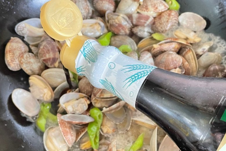 Rửa ngao đừng cho đinh hay ớt nữa, học 3 tuyệt chiêu này ngao tự nhả hết sạch cát không sót hạt nào - Ảnh 8. Rửa ngao đừng cho đinh hay ớt nữa, học 3 tuyệt chiêu này ngao tự nhả hết sạch cát không sót hạt nào - Ảnh 8.