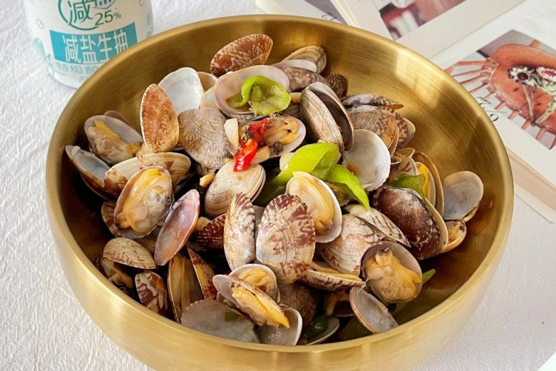 Rửa ngao đừng cho đinh hay ớt nữa, học 3 tuyệt chiêu này ngao tự nhả hết sạch cát không sót hạt nào - Ảnh 10. Rửa ngao đừng cho đinh hay ớt nữa, học 3 tuyệt chiêu này ngao tự nhả hết sạch cát không sót hạt nào - Ảnh 10.