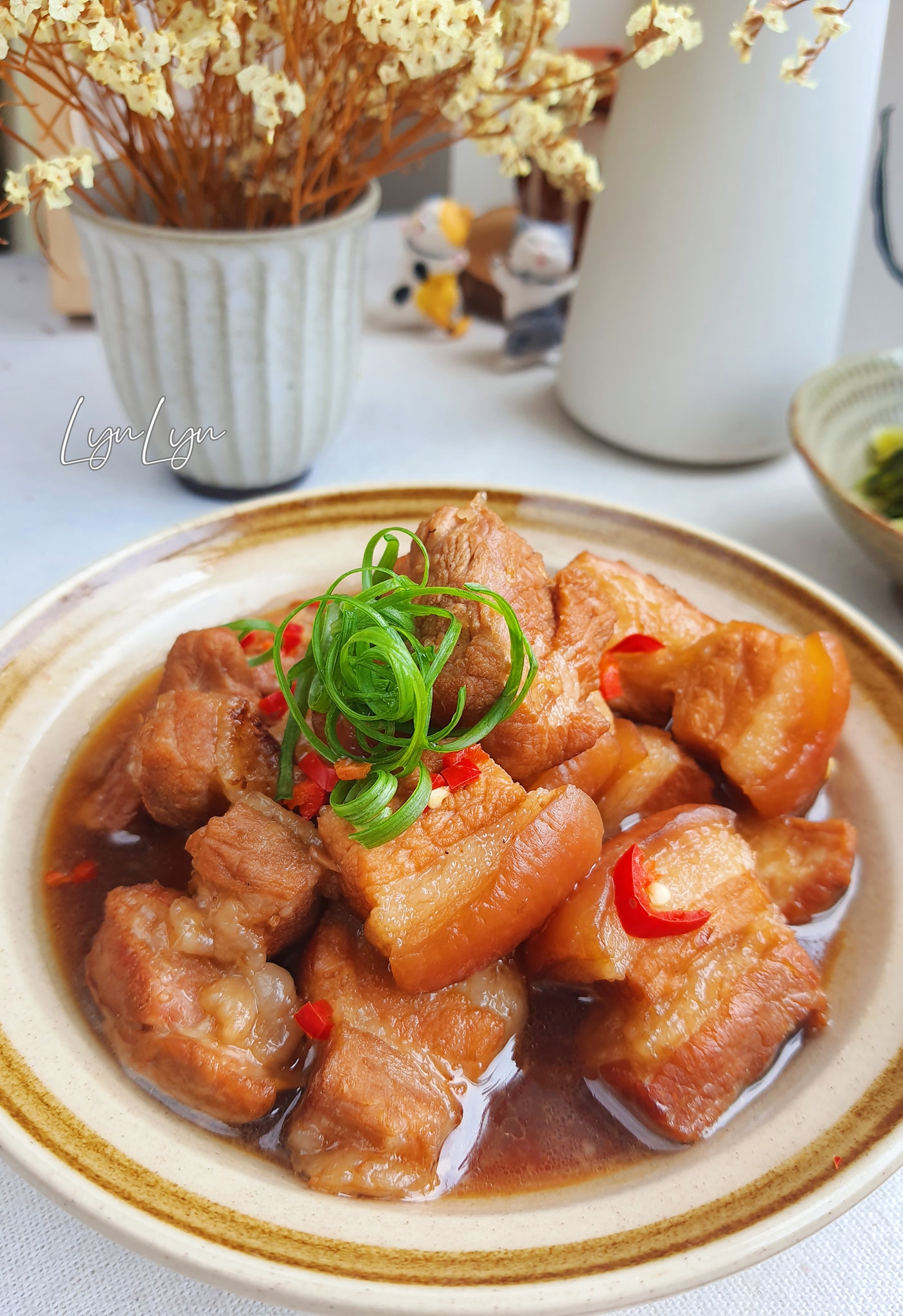 Thịt kho với loại nước này, không dùng nước màu vẫn đẹp, ăn ngon xuất sắc - Ảnh 1.