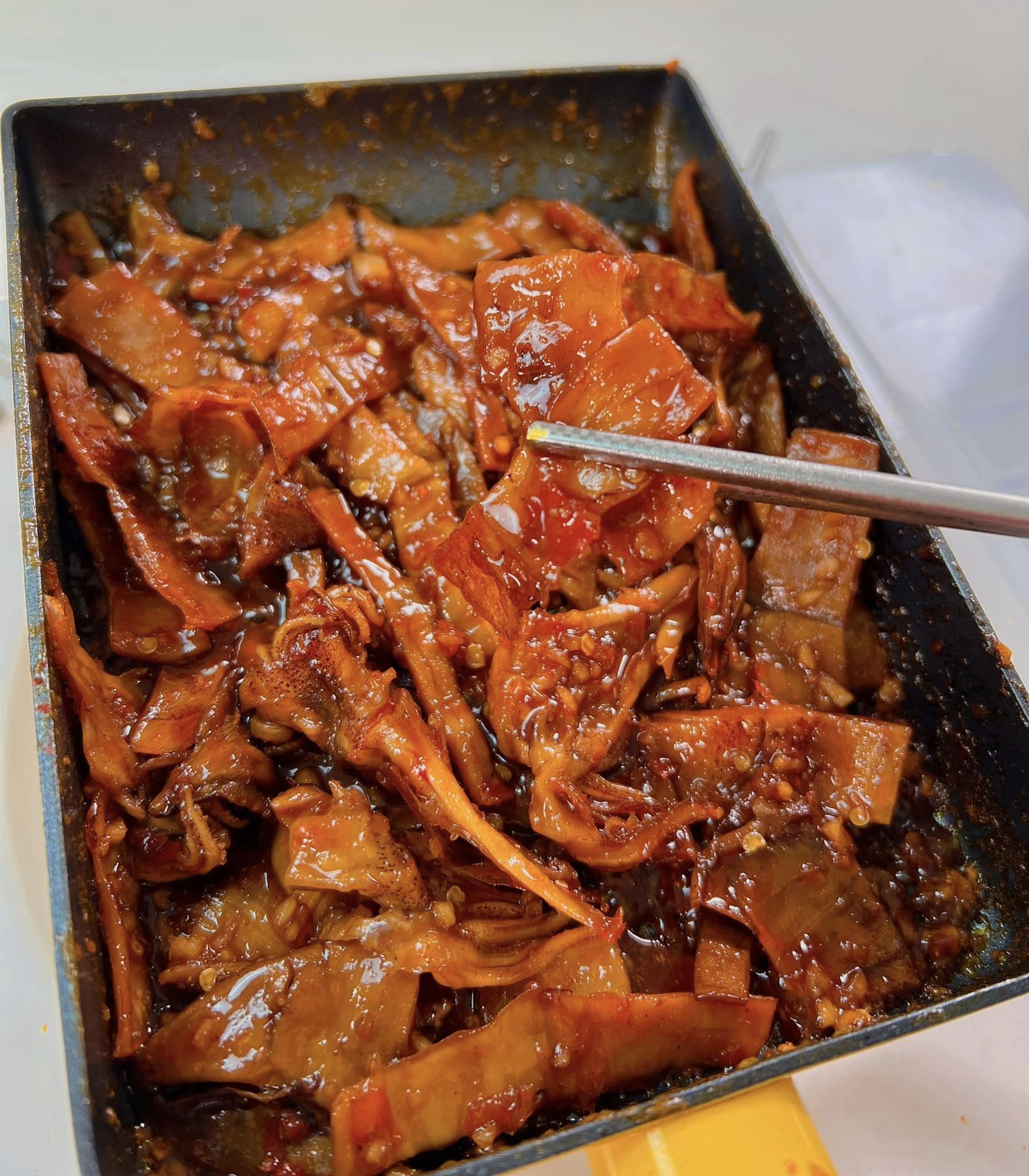 Mực khô rim với loại quả chua chua này, ngon nhức nách - Ảnh 5.