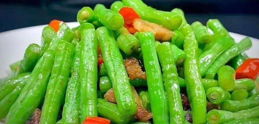 Mùa hè ăn 4 loại rau siêu vitamin C để bổ sung nước, cấp ẩm cho da khô, càng ăn càng khỏe - Ảnh 2.