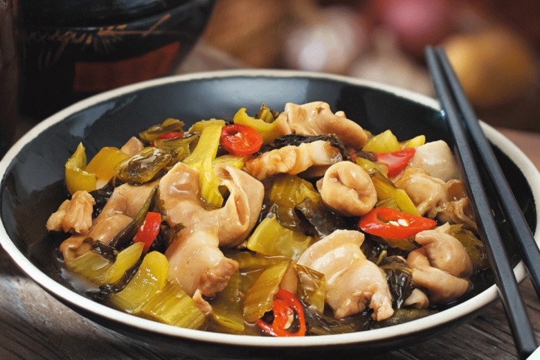 Lòng già chứa chất thải nên rất hôi, đầu bếp chỉ dùng thứ này “phút mốt” sạch bong, không tanh hôi - Ảnh 9.