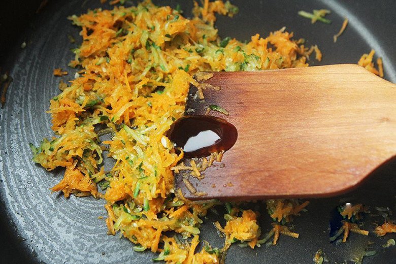 Trứng cuộn với quả siêu giàu vitamin C này được món ăn sáng cực ngon, dinh dưỡng không thiếu - Ảnh 5. Trứng cuộn với quả siêu giàu vitamin C này được món ăn sáng cực ngon, dinh dưỡng không thiếu - Ảnh 5.