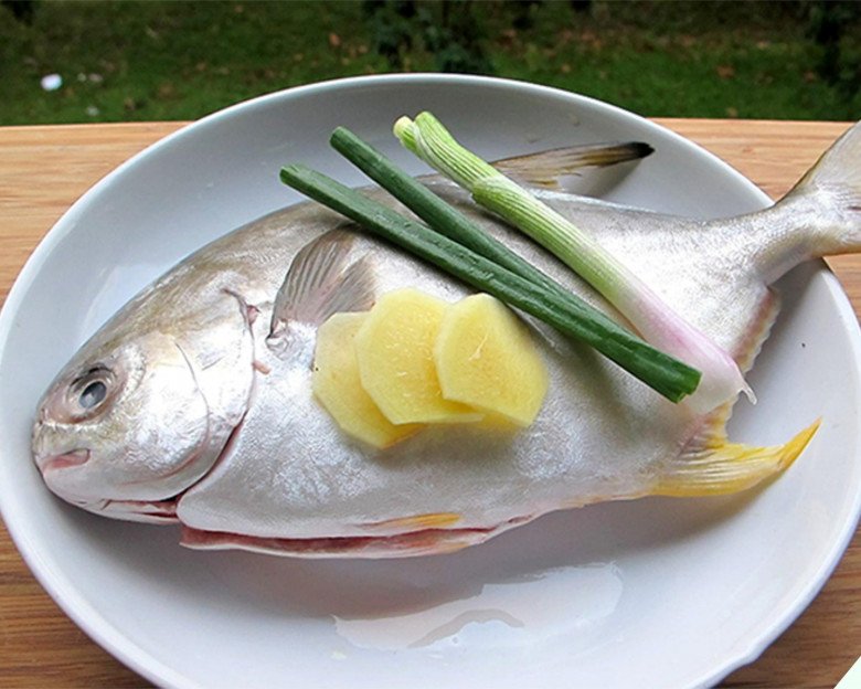 Quả bé tí tưởng vô dụng không ngờ là “vua trái cây mùa hè”, nấu chung với cá được món siêu ngon - Ảnh 4.