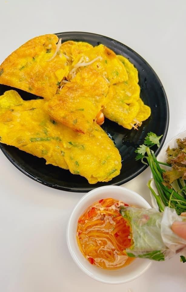 Muốn đổ bánh xèo vỏ giòn rụm thơm ngon chuẩn vị, đừng quên cho loại nước "đặc biệt" này - Ảnh 10.