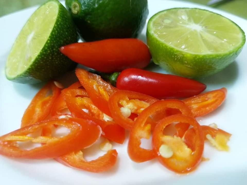 Muốn nấu bún hải sản hấp dẫn thơm ngon, đừng bỏ qua bước này - Ảnh 2.