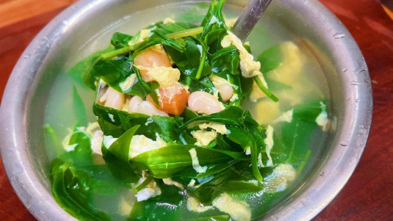 Loại cỏ dại mọc tua tủa sau mưa không ngờ là rau quý, nấu chung với con này rất ngon, không biết ăn quá tiếc - Ảnh 8.