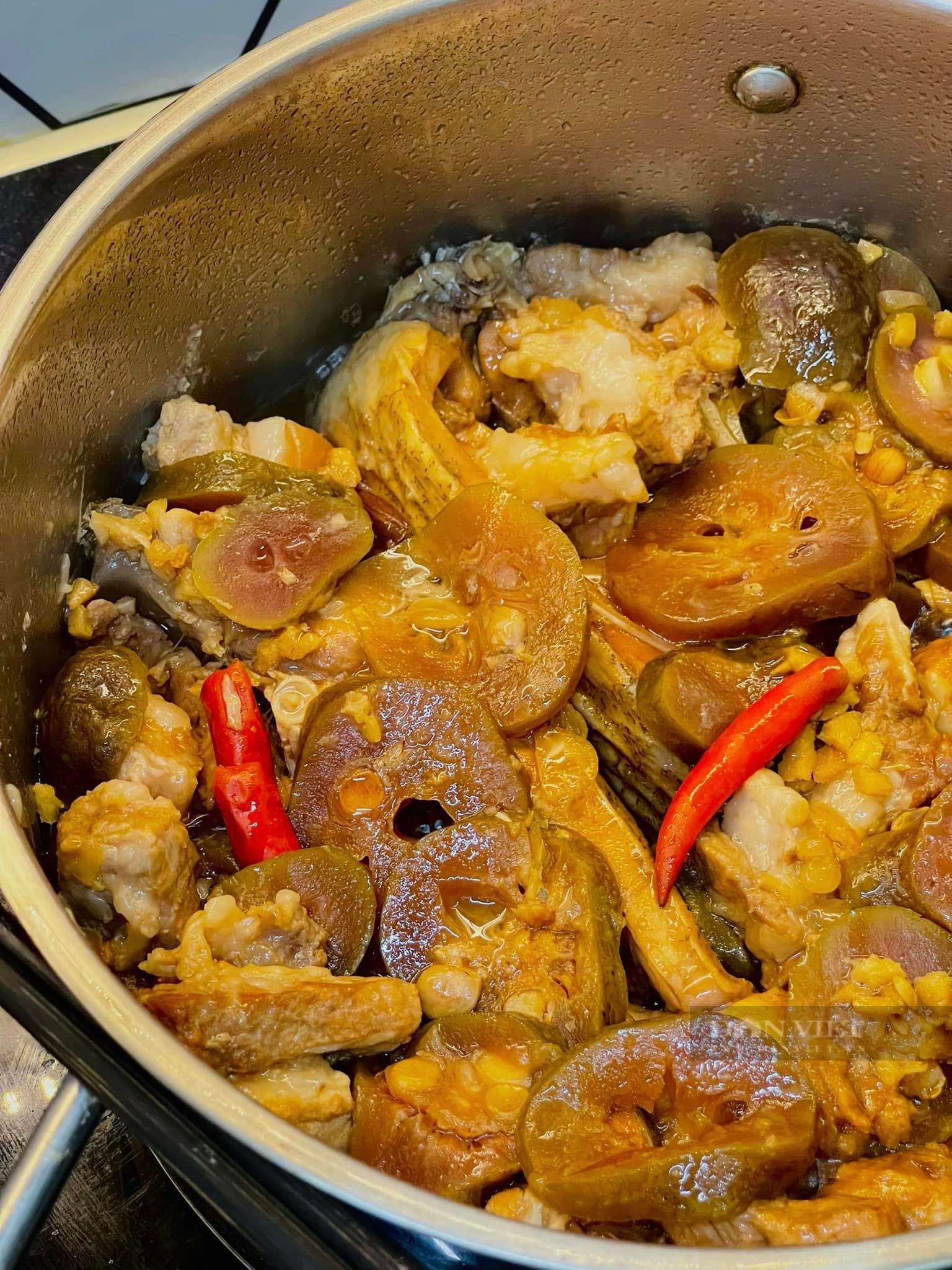 Dùng "loại quả xanh vỏ đỏ lòng" để kho cá giúp giảm mỡ máu, ngừa ung thư hiệu quả - Ảnh 14. Dùng "loại quả xanh vỏ đỏ lòng" để kho cá giúp giảm mỡ máu, ngừa ung thư hiệu quả - Ảnh 14.