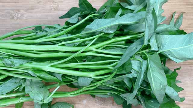 Cây này được ví là rau “ba cao”, canxi gấp 7 lần cà chua, ăn đều thanh nhiệt nhuận tràng - Ảnh 1.