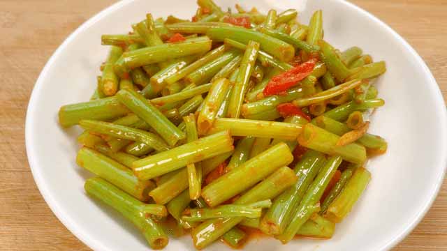 Cây này được ví là rau “ba cao”, canxi gấp 7 lần cà chua, ăn đều thanh nhiệt nhuận tràng - Ảnh 7.