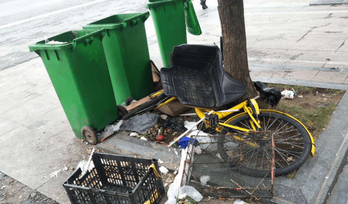 Phong thủy nhà ở: 5 thứ trước cửa, chặn đường Thần Tài, làm ăn sa sút, tiền bạc "đội nón" ra đi - Ảnh 2.