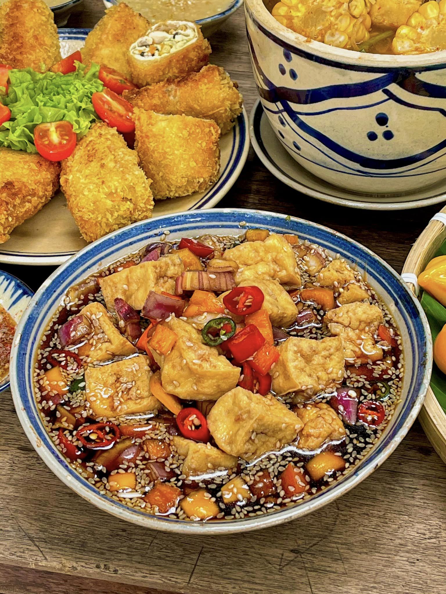 Gợi ý mâm cúng chay cho Rằm tháng 7 cầu bình an, may mắn - Ảnh 3. Gợi ý mâm cúng chay cho Rằm tháng 7 cầu bình an, may mắn - Ảnh 3.