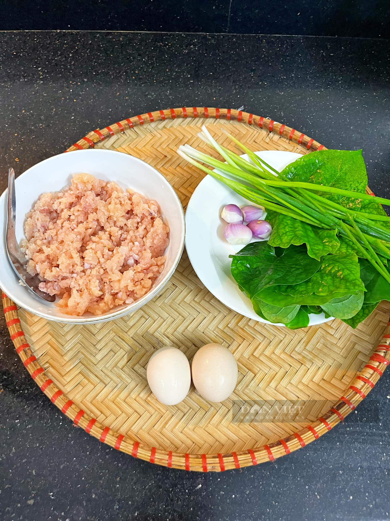 Phần này của thịt gà được chị em săn lùng để ăn giảm cân, đem làm chả cực ngon mà không ngán - Ảnh 2. Phần này của thịt gà được chị em săn lùng để ăn giảm cân, đem làm chả cực ngon mà không ngán - Ảnh 2.