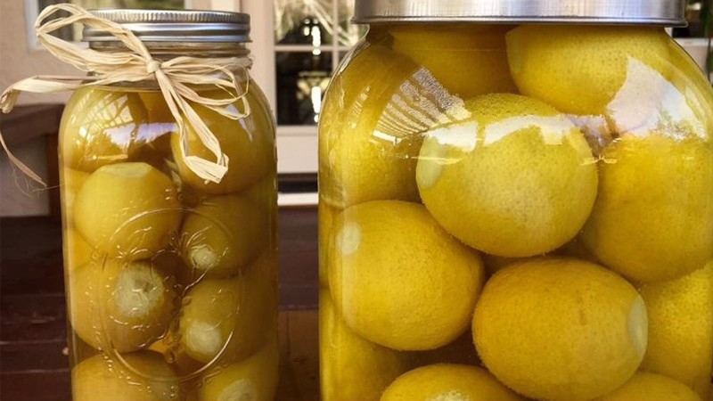 Loại quả giàu vitamin C, tốt cho tim mạch, đem muối rồi kho với thịt gà cực ngon - Ảnh 1.