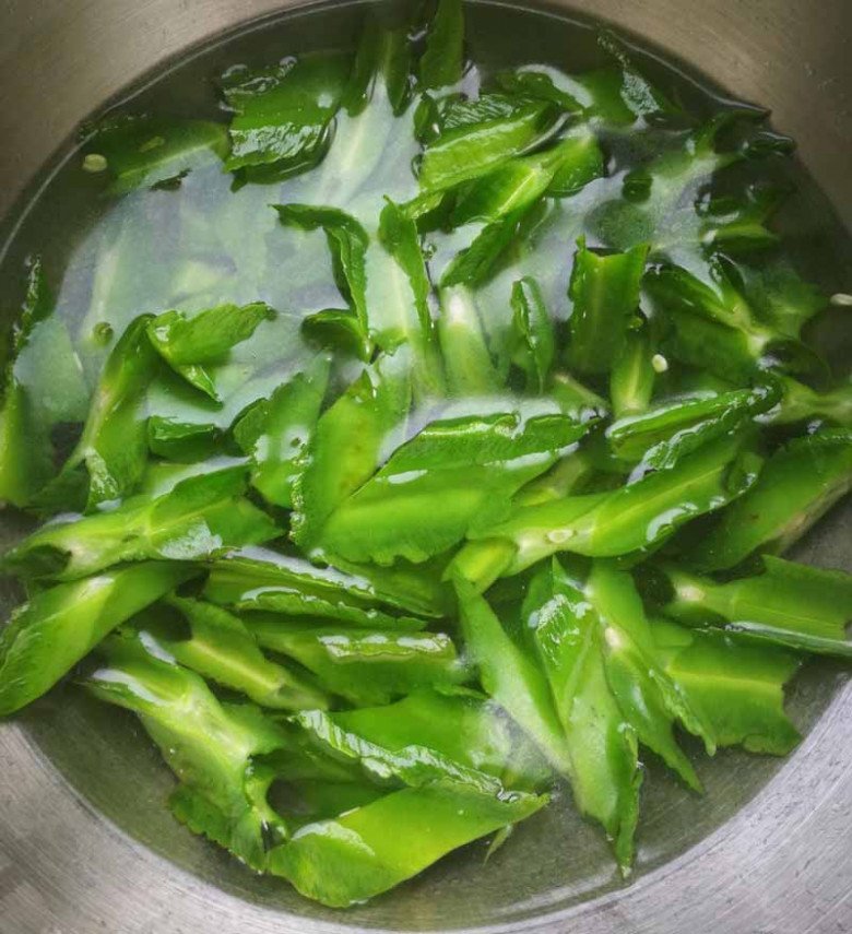 Quả này giống khế nhưng có răng cưa mọc tua tủa, được ví như “vàng xanh”, tiếc là ít người ăn - Ảnh 6.