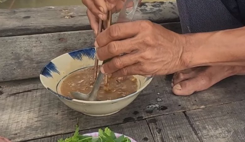 Cây hay bị nhầm là rau sam, đắng ngắt nhưng là kho vitamin C, nấu với con này được món đặc sản - Ảnh 8. Cây hay bị nhầm là rau sam, đắng ngắt nhưng là kho vitamin C, nấu với con này được món đặc sản - Ảnh 8.
