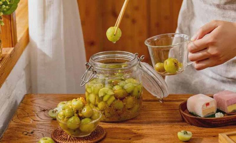 Quả dại được ví là “kim cương xanh”, vitamin C cao ngất ngưởng, gặp thì nhớ mua ăn - Ảnh 11.