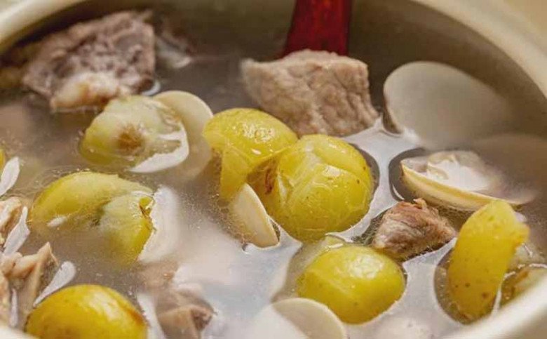 Quả dại được ví là “kim cương xanh”, vitamin C cao ngất ngưởng, gặp thì nhớ mua ăn - Ảnh 14.