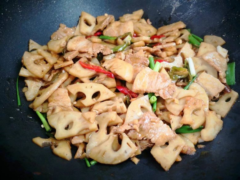 Toàn thân cây này là thuốc bổ, phần củ dồi dào kali giúp giảm mệt mỏi, đem xào được món đơn giản mà ngon - Ảnh 7. Toàn thân cây này là thuốc bổ, phần củ dồi dào kali giúp giảm mệt mỏi, đem xào được món đơn giản mà ngon - Ảnh 7.