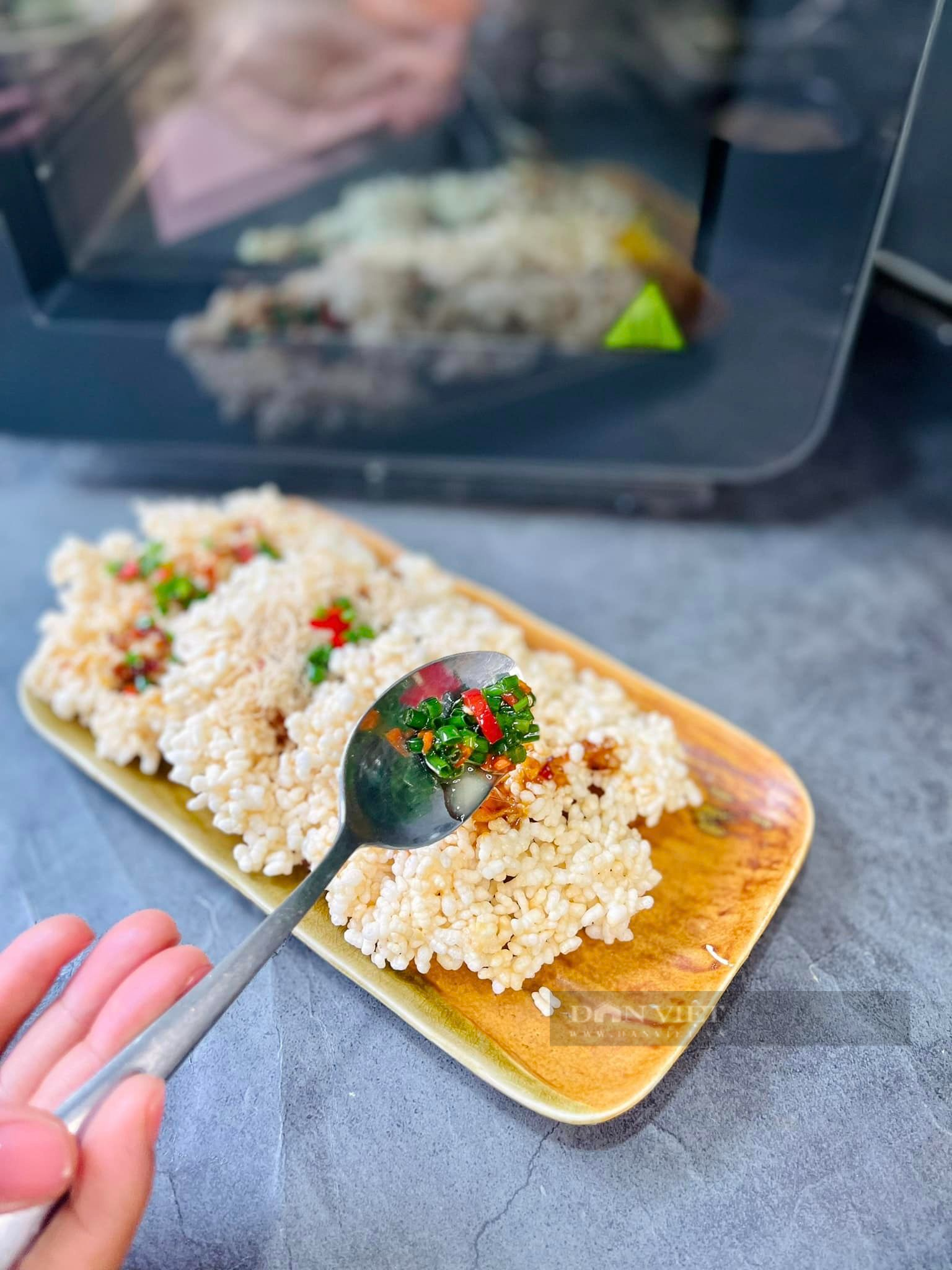 Mách bạn cách làm cơm cháy siêu đơn giản mà ngon khó cưỡng tại nhà - Ảnh 11. Mách bạn cách làm cơm cháy siêu đơn giản mà ngon khó cưỡng tại nhà - Ảnh 11.
