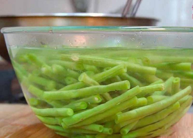 Quả dài ngoằng tên nghe lạ hoắc, nấu lên ăn giòn sần sật, 30.000đ/kg đủ cho cả vài mâm cỗ - Ảnh 4. Quả dài ngoằng tên nghe lạ hoắc, nấu lên ăn giòn sần sật, 30.000đ/kg đủ cho cả vài mâm cỗ - Ảnh 4.