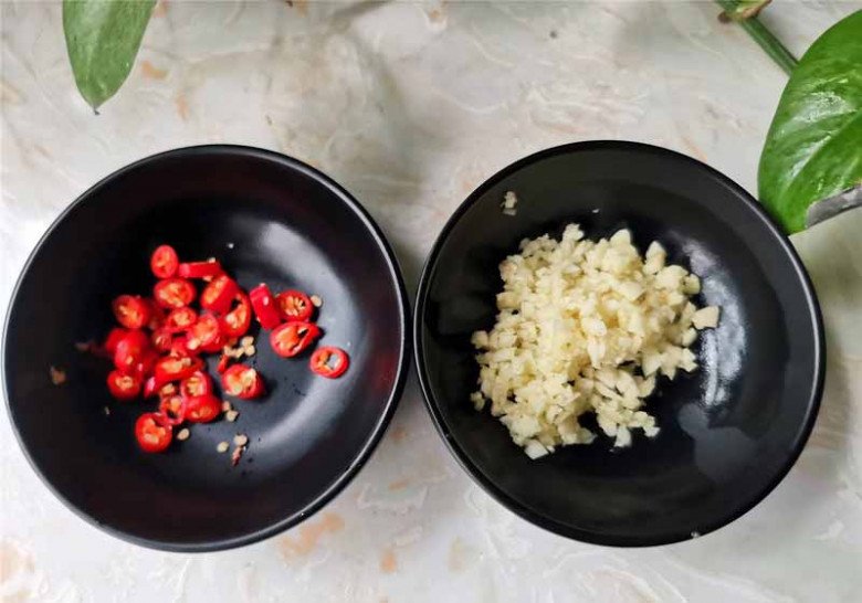 Quả dài ngoằng tên nghe lạ hoắc, nấu lên ăn giòn sần sật, 30.000đ/kg đủ cho cả vài mâm cỗ - Ảnh 2. Quả dài ngoằng tên nghe lạ hoắc, nấu lên ăn giòn sần sật, 30.000đ/kg đủ cho cả vài mâm cỗ - Ảnh 2.