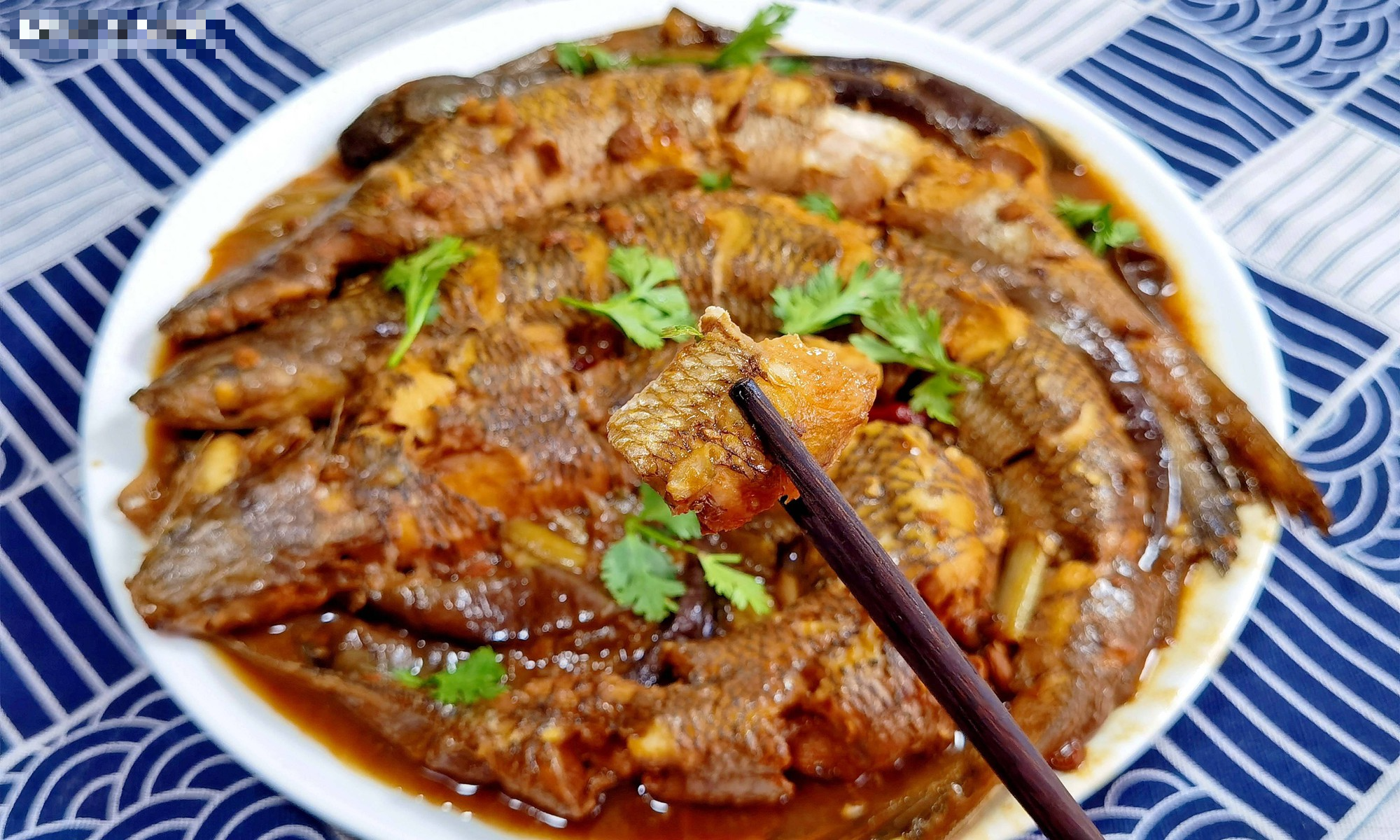 Loại cá nhiều dinh dưỡng hơn cá chép, ngon hơn cá diếc, hầm với "vua của các loại rau" cực thơm ngon - Ảnh 3.