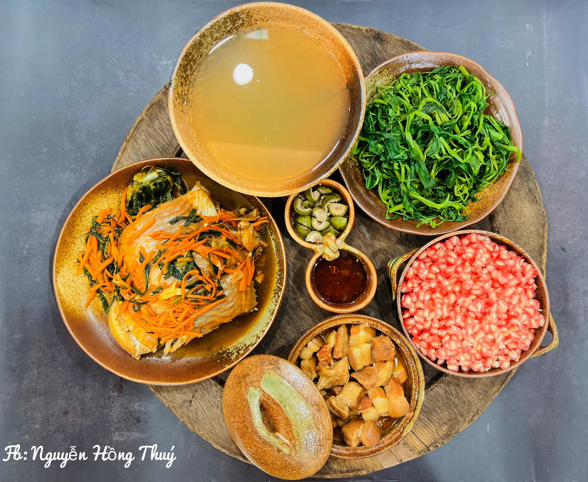 Mẹ đảm Hà thành gợi ý thực đơn mâm cơm gia đình đơn giản hấp dẫn - Ảnh 9. Mẹ đảm Hà thành gợi ý thực đơn mâm cơm gia đình đơn giản hấp dẫn - Ảnh 9.