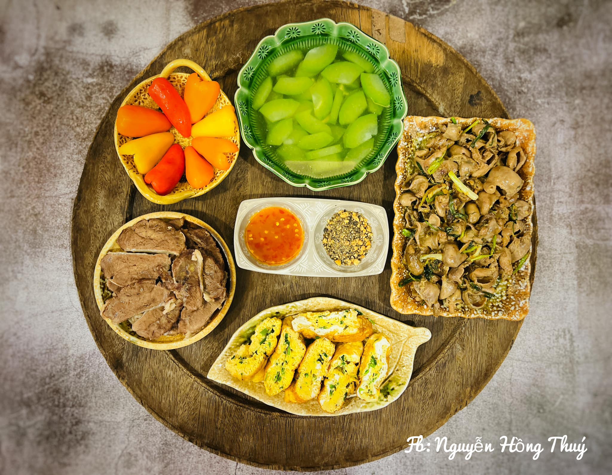 Mẹ đảm Hà thành gợi ý thực đơn mâm cơm gia đình đơn giản hấp dẫn - Ảnh 15. Mẹ đảm Hà thành gợi ý thực đơn mâm cơm gia đình đơn giản hấp dẫn - Ảnh 15.