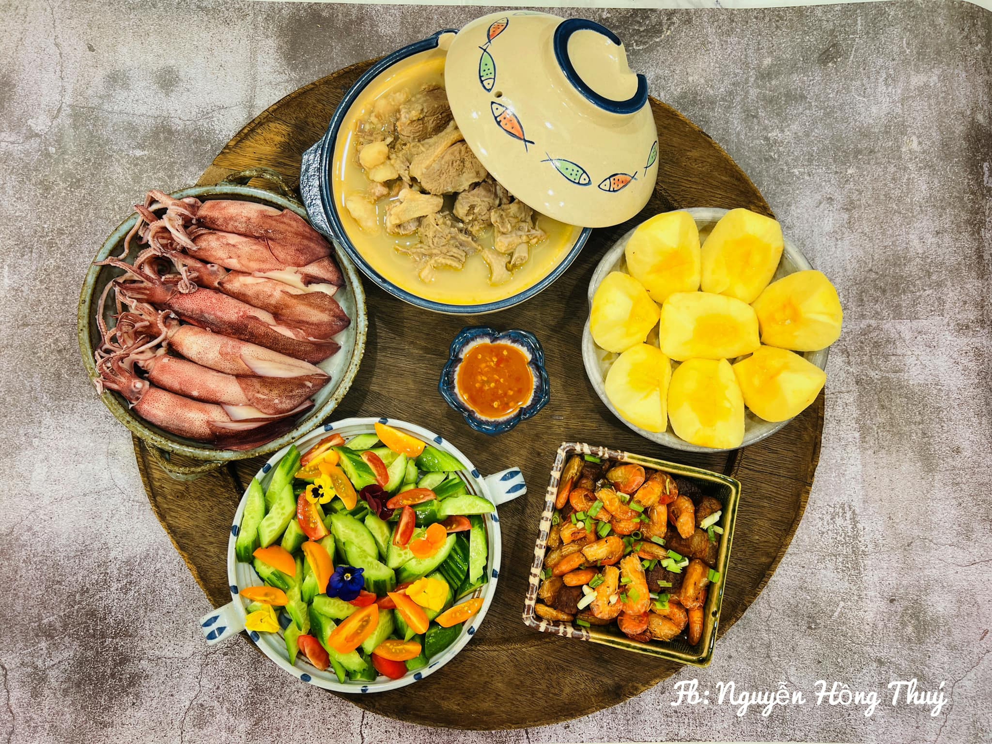 Mẹ đảm Hà thành gợi ý thực đơn mâm cơm gia đình đơn giản hấp dẫn - Ảnh 4. Mẹ đảm Hà thành gợi ý thực đơn mâm cơm gia đình đơn giản hấp dẫn - Ảnh 4.