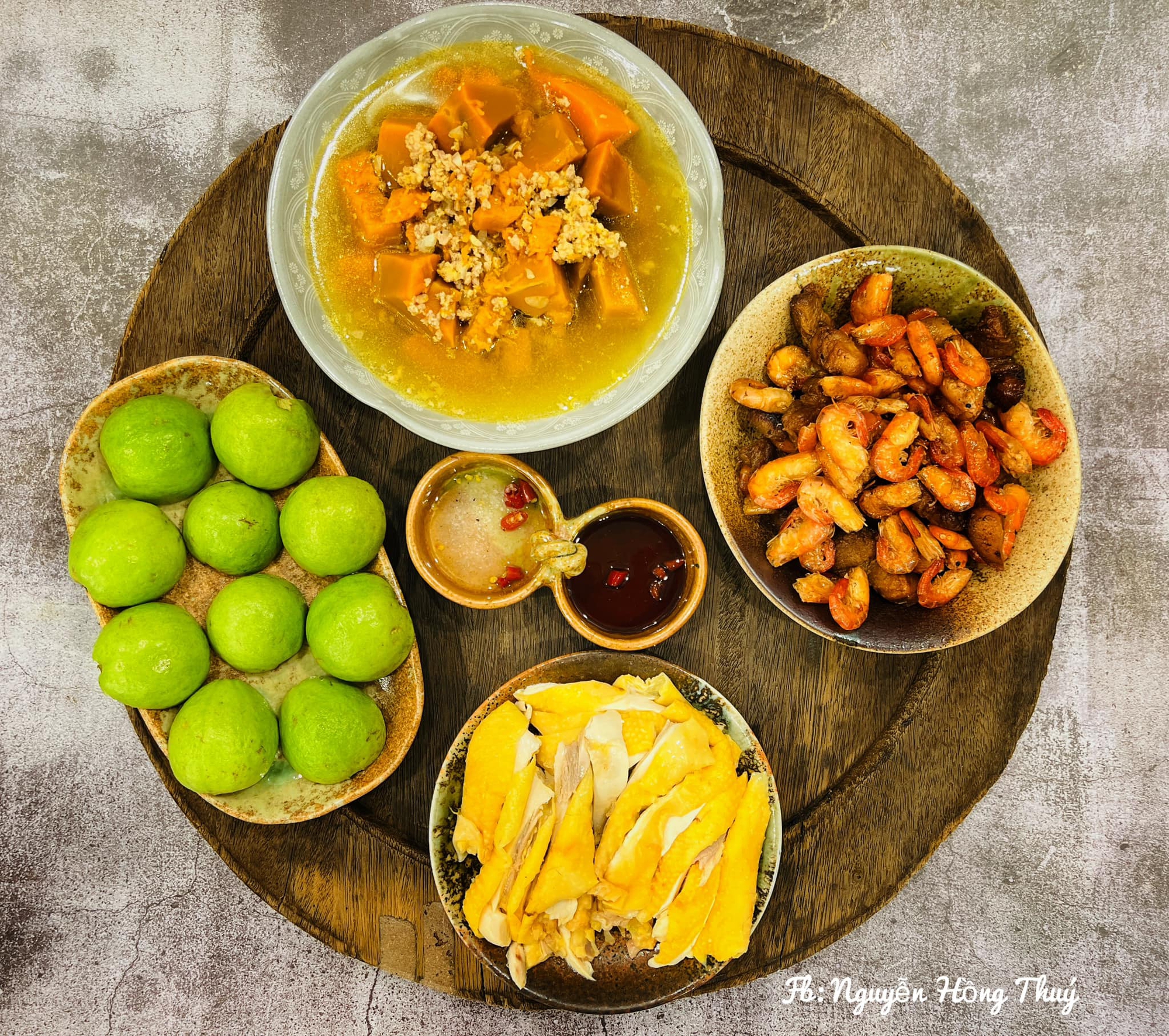 Mẹ đảm Hà thành gợi ý thực đơn mâm cơm gia đình đơn giản hấp dẫn - Ảnh 14. Mẹ đảm Hà thành gợi ý thực đơn mâm cơm gia đình đơn giản hấp dẫn - Ảnh 14.