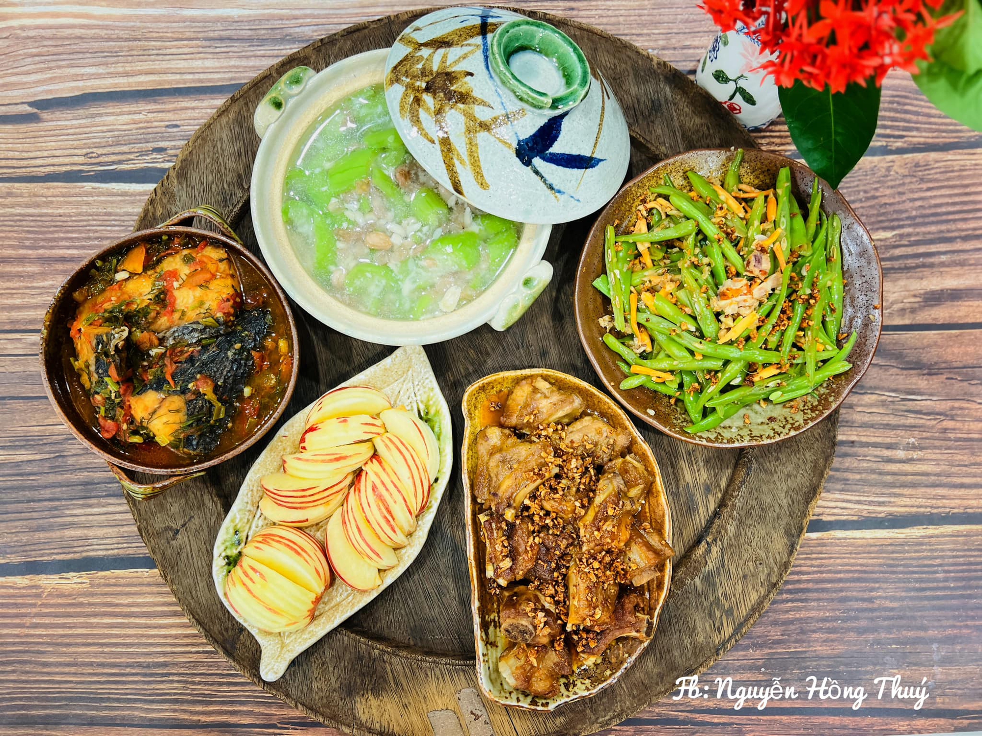 Mẹ đảm Hà thành gợi ý thực đơn mâm cơm gia đình đơn giản hấp dẫn - Ảnh 2. Mẹ đảm Hà thành gợi ý thực đơn mâm cơm gia đình đơn giản hấp dẫn - Ảnh 2.