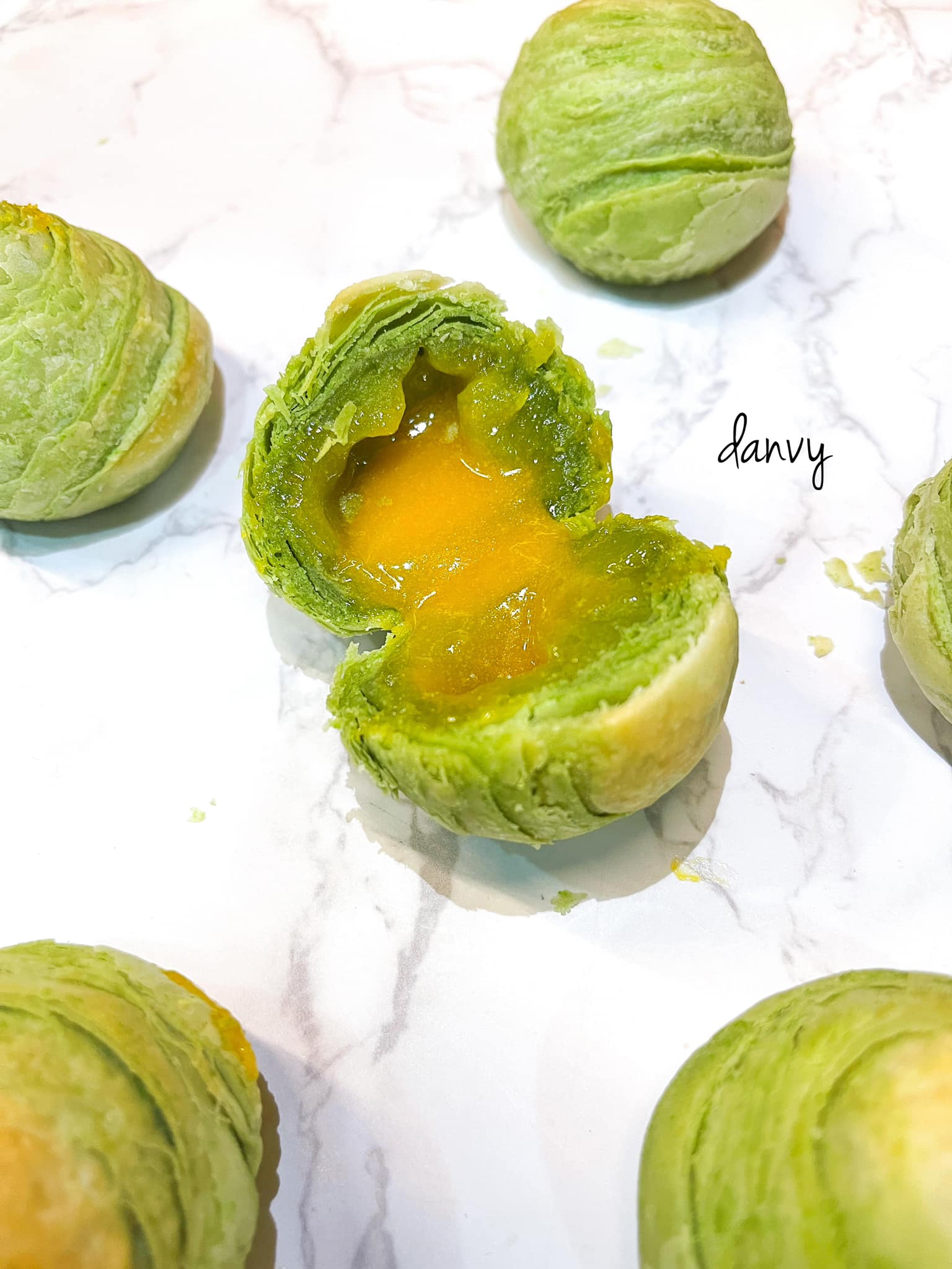 Mách bạn cách làm bánh trung thu "ngàn lớp" bằng nồi chiên không dầu - Ảnh 4.