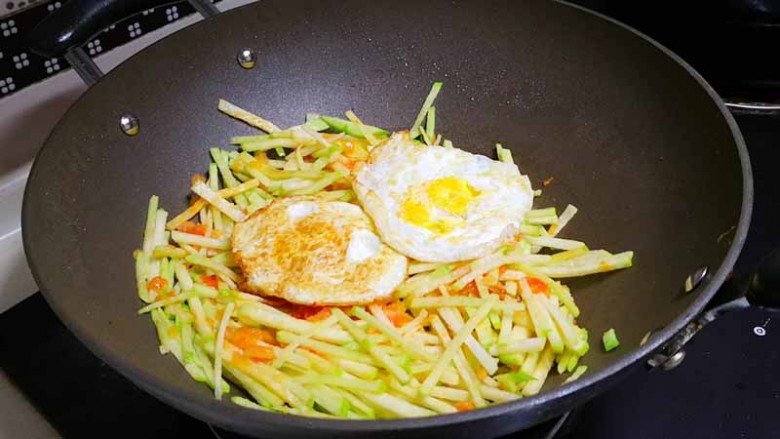 Củ này người Nhật ví là “chìa khóa” trường thọ, chợ bán 30.000đ/kg, nấu với quả giàu canxi gấp đôi dinh dưỡng - Ảnh 4. Củ này người Nhật ví là “chìa khóa” trường thọ, chợ bán 30.000đ/kg, nấu với quả giàu canxi gấp đôi dinh dưỡng - Ảnh 4.